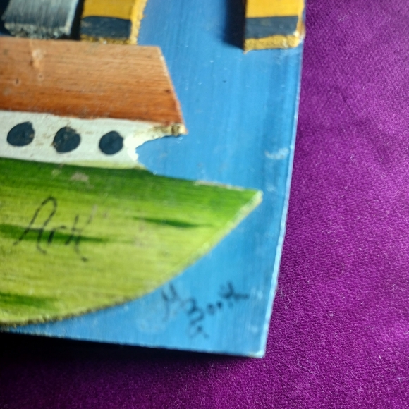 Wooden Noah’s Ark Figurine - Picture 7 of 7